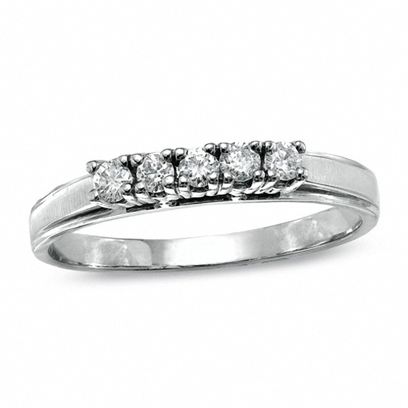 Main Image 1 of Ladies' 0.20 CT. T.W. Diamond Wedding Band in 14K White Gold
