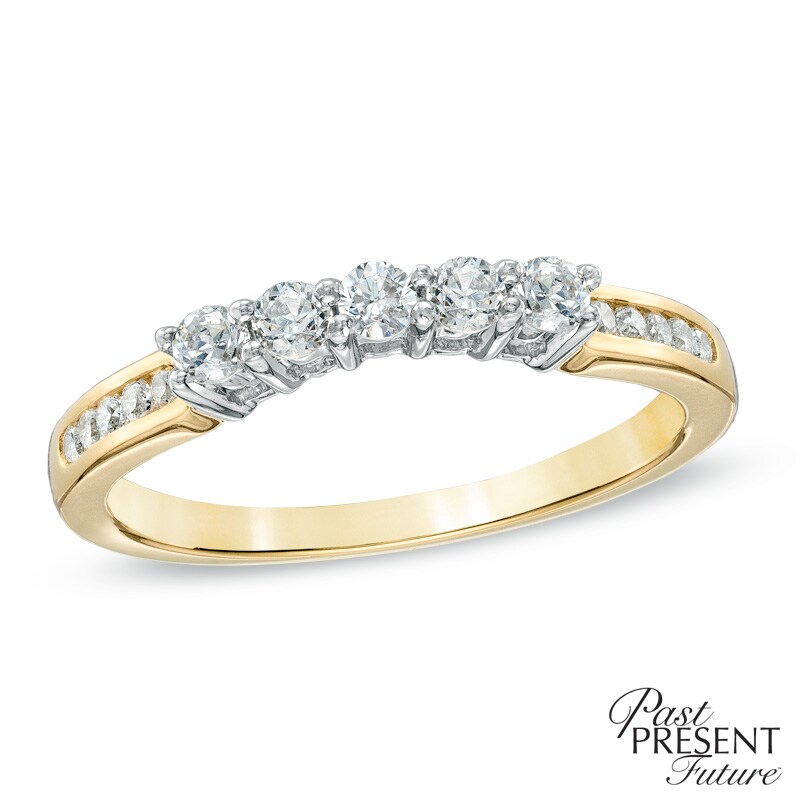 Main Image 1 of 0.33 CT. T.W. Diamond Wedding Band in 14K Gold