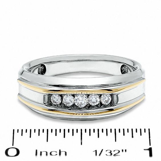Men's 0.25 CT. T.W. Diamond Five Stone Wedding Band in 10K Two-Tone Gold