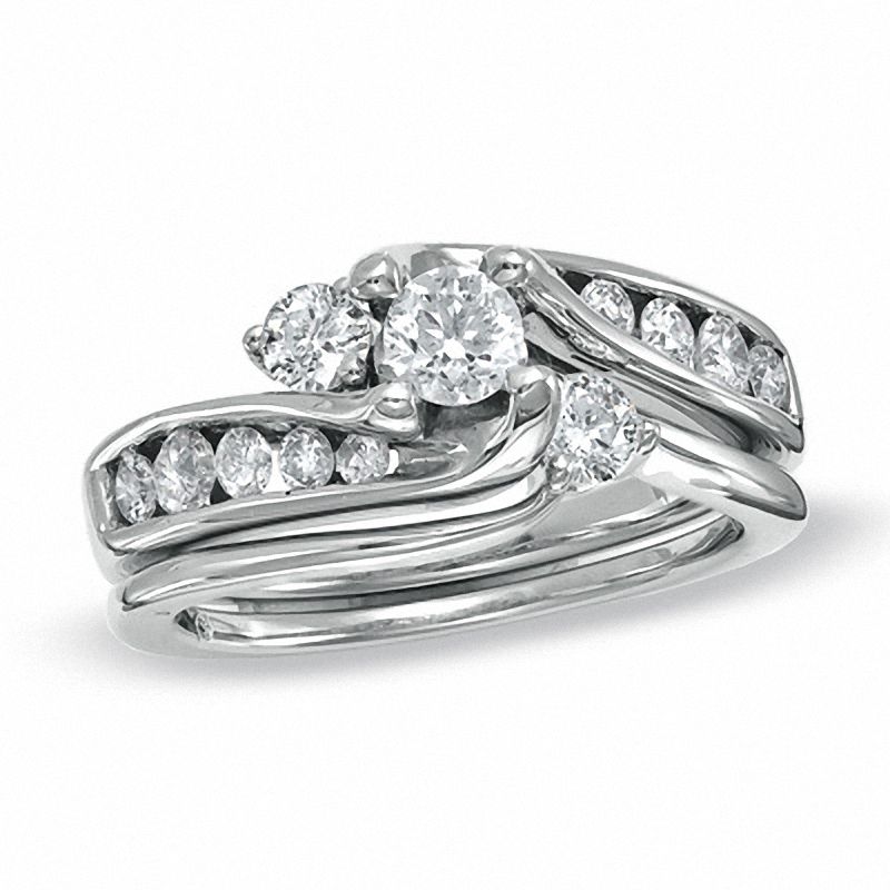 Main Image 1 of 0.50 CT. T.W. Diamond Three Stone Bridal Set in 14K White Gold