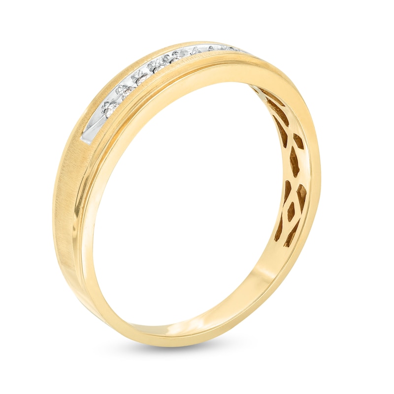 Main Image 3 of Men's 0.10 CT. T.W. Diamond Wedding Band in 10K Gold