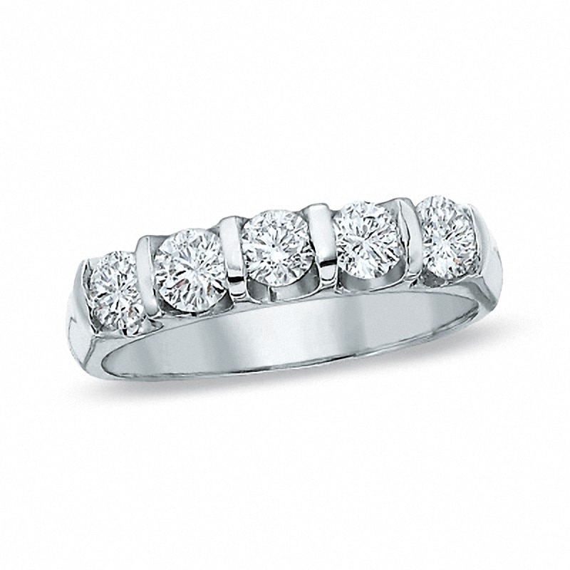 Ladies' 1.00 CT. T. W. Diamond Five Stone Wedding Band in 14K White Gold