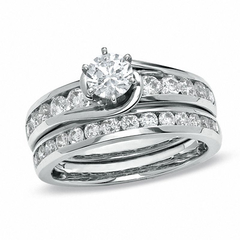 Main Image 1 of 1.50 CT. T.W. Diamond Bridal Set in 14K White Gold