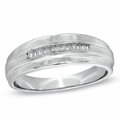 Men's 0.16 CT. T.W. Baguette Diamond Wedding Band in 10K Gold
