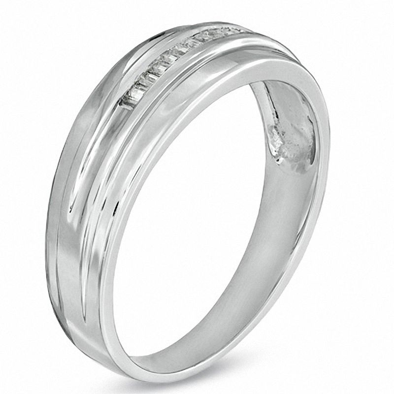 Men's 0.16 CT. T.W. Baguette Diamond Wedding Band in 10K Gold|Peoples Jewellers