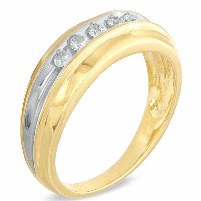 Men's 0.25 CT. T.W. Diamond Five Stone Wedding Band in 10K Gold