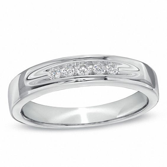 Men's 0.16 CT. T.W. Diamond Five Stone Wedding Band in 10K White Gold