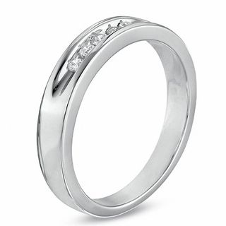 Men's 0.16 CT. T.W. Diamond Five Stone Wedding Band in 10K White Gold