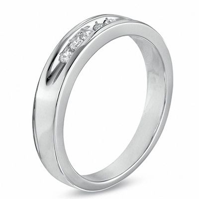 Men's 0.16 CT. T.W. Diamond Five Stone Wedding Band in 10K White Gold