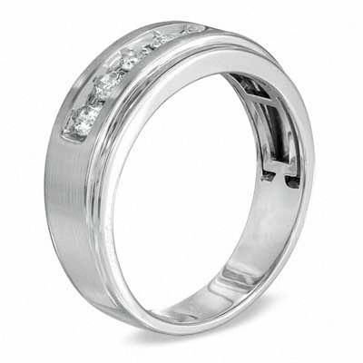 Men's CT. T.W. Diamond Five Stone Wedding Band in 14K White Gold