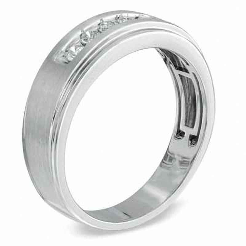 0.25 CT. T.W. Diamond Five Stone Wedding Band 14K White Gold