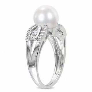 9.0-9.5mm Freshwater Cultured Pearl and 0.04 CT. T.W. Diamond Ring in Sterling Silver