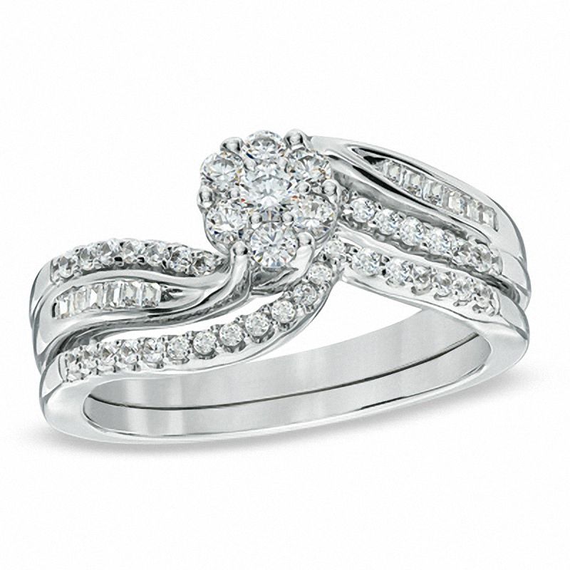 Main Image 1 of 0.50 CT. T.W. Diamond Cluster Bridal Set in 10K White Gold