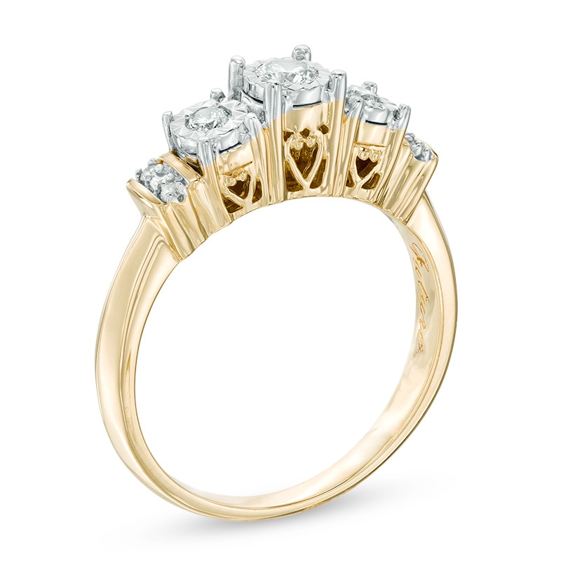 Main Image 2 of 0.25 CT. T.W. Diamond Three Stone Ring in 10K Gold
