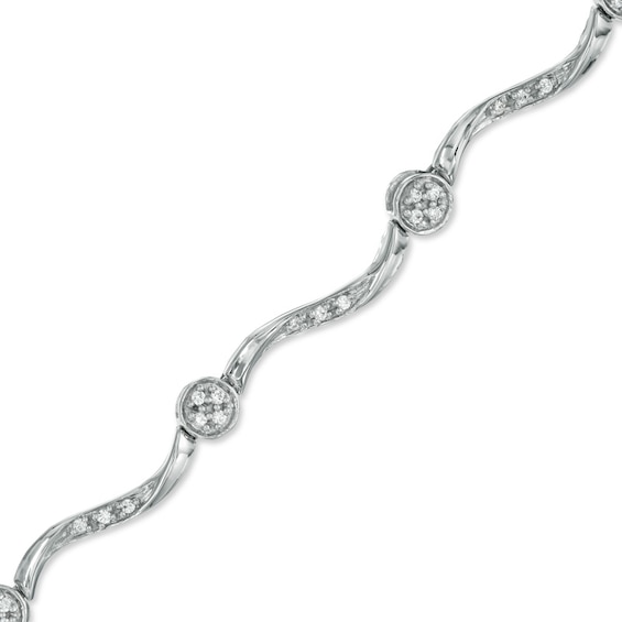 CT. T.W. Diamond Cluster Station Bracelet in 10K Gold
