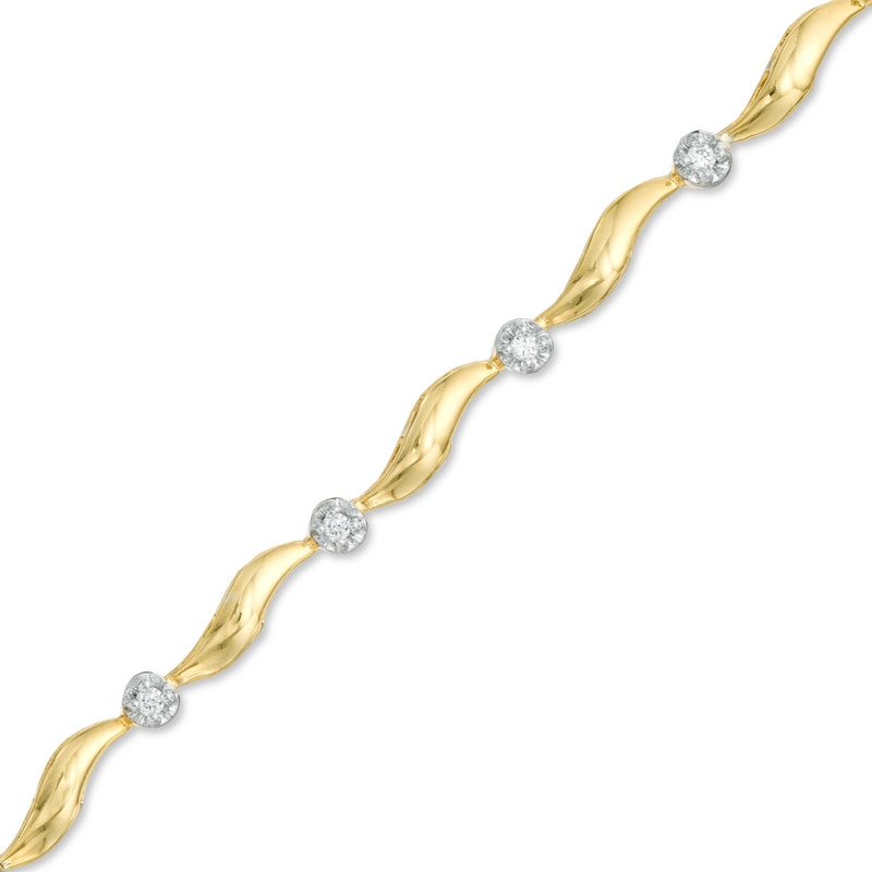 0.16 CT. T.W. Diamond Cluster Station Bracelet in 10K Gold