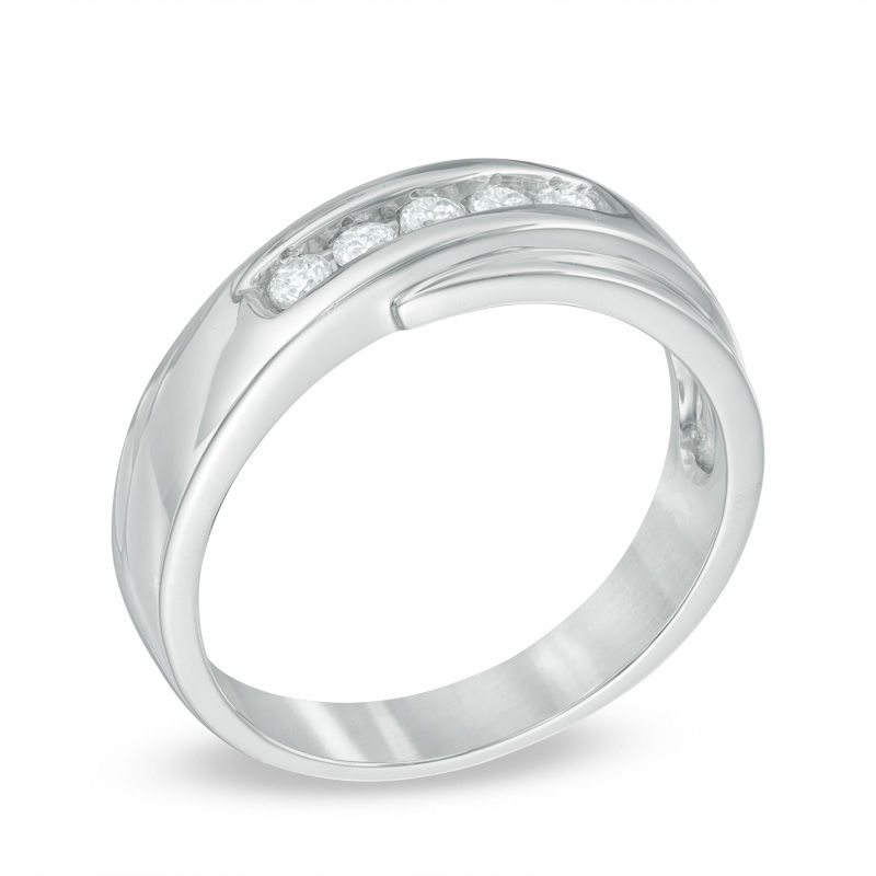 0.23 CT. T.W. Diamond Wedding Band in Sterling Silver