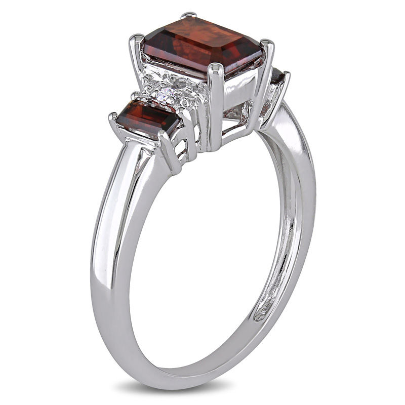Platinum hotsell garnet ring