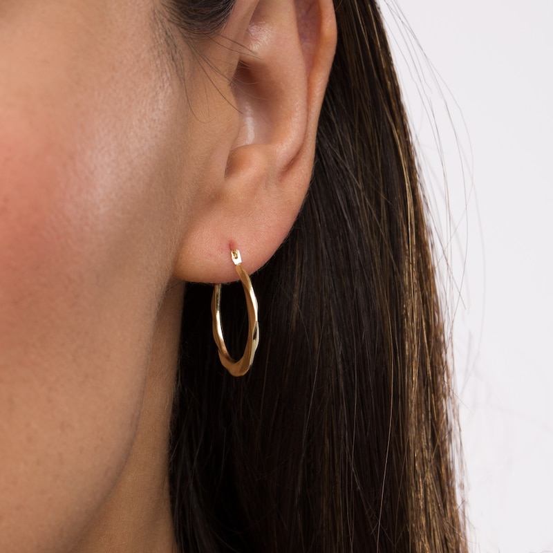 Main Image 2 of 21.0mm Twist Oval Hoop Earrings in 14K Gold