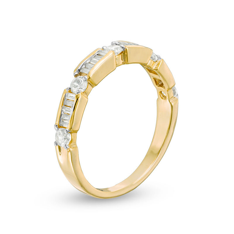 0.45 CT. T.W. Baguette and Round Diamond Alternating Wedding Band in 10K Gold|Peoples Jewellers