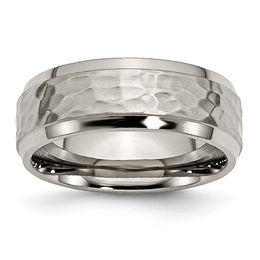 Men's 8.0mm Comfort-Fit Hammered Centre Bevelled Edge Wedding Band in Titanium