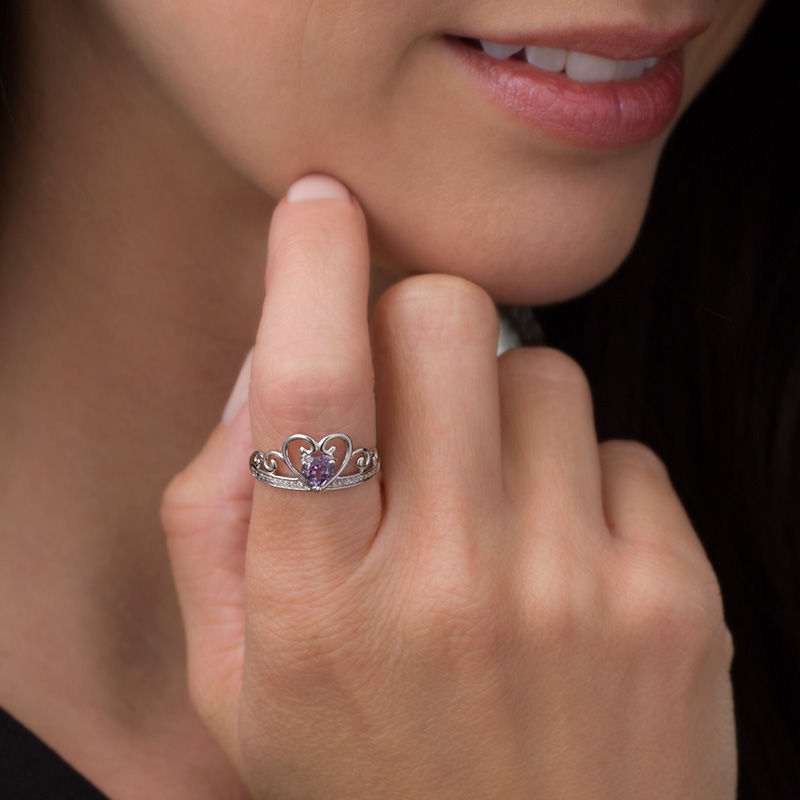 5.0mm Heart-Shaped Lab-Created Alexandrite and Diamond Accent Tiara Ring in 10K White Gold|Peoples Jewellers