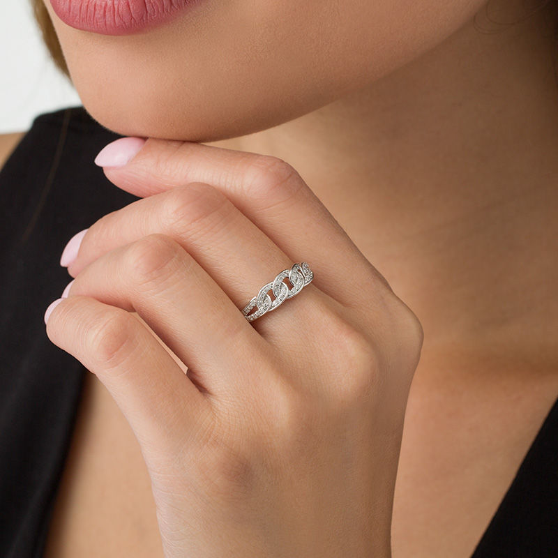Main Image 3 of 0.25 CT. T.W. Diamond Graduated Link Band in 10K White Gold