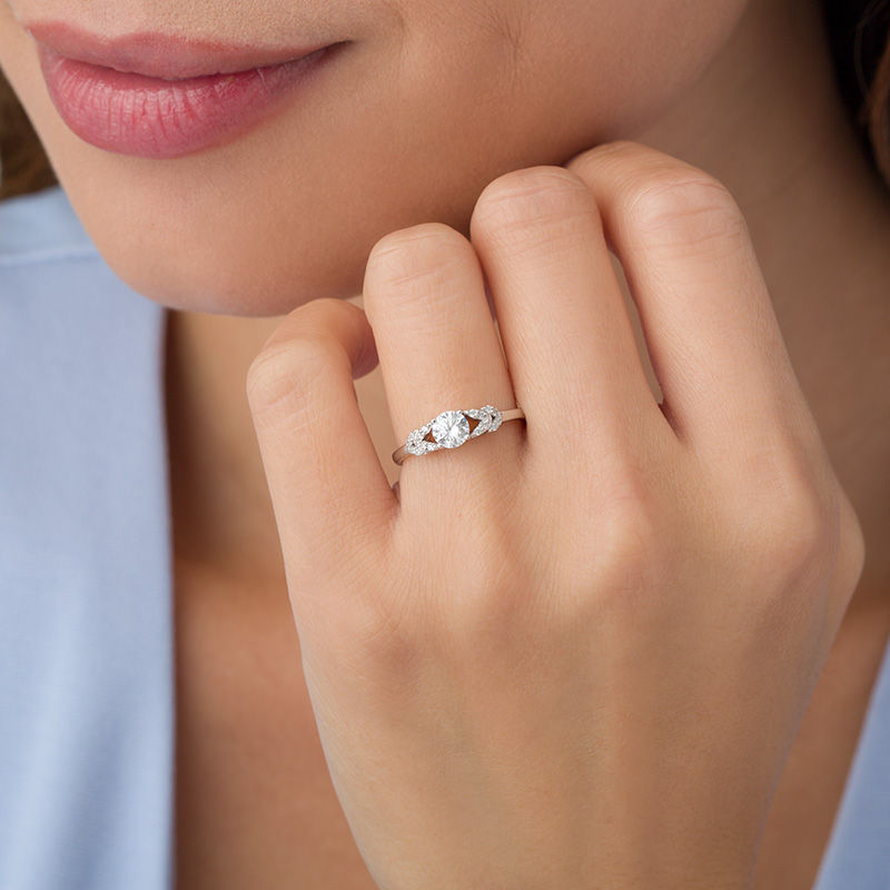 Gold leaf ring with diamonds deals