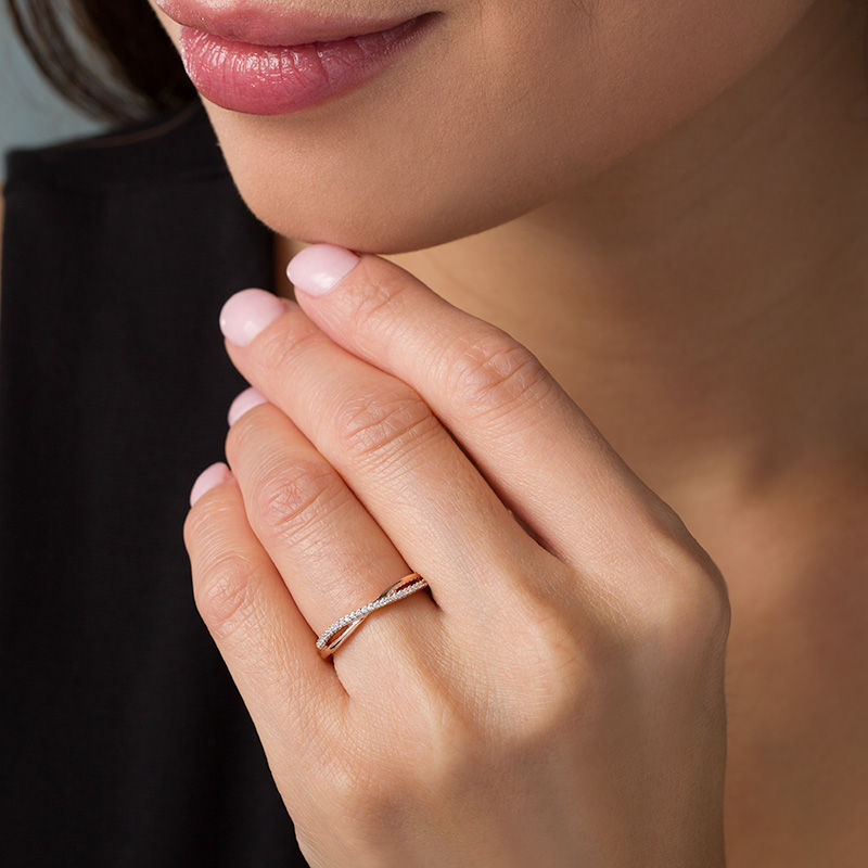 Main Image 2 of 0.115 CT. T.W. Enhanced Black and White Diamond Reversible Crossover Band in 10K Rose Gold
