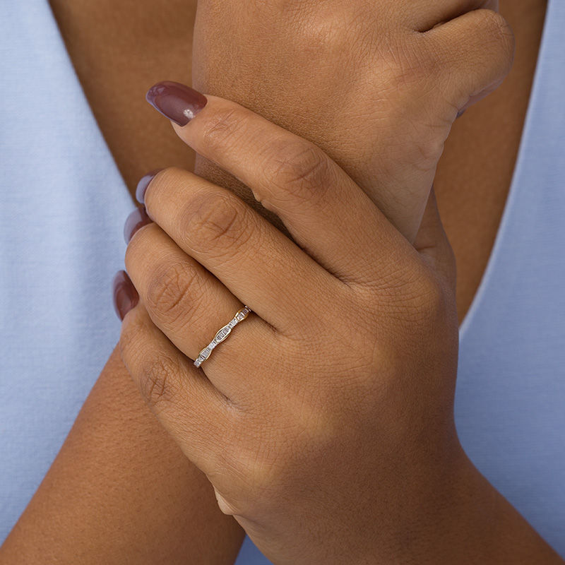Main Image 2 of 0.05 CT. T.W. Baguette and Round Diamond Station Band in 10K Gold