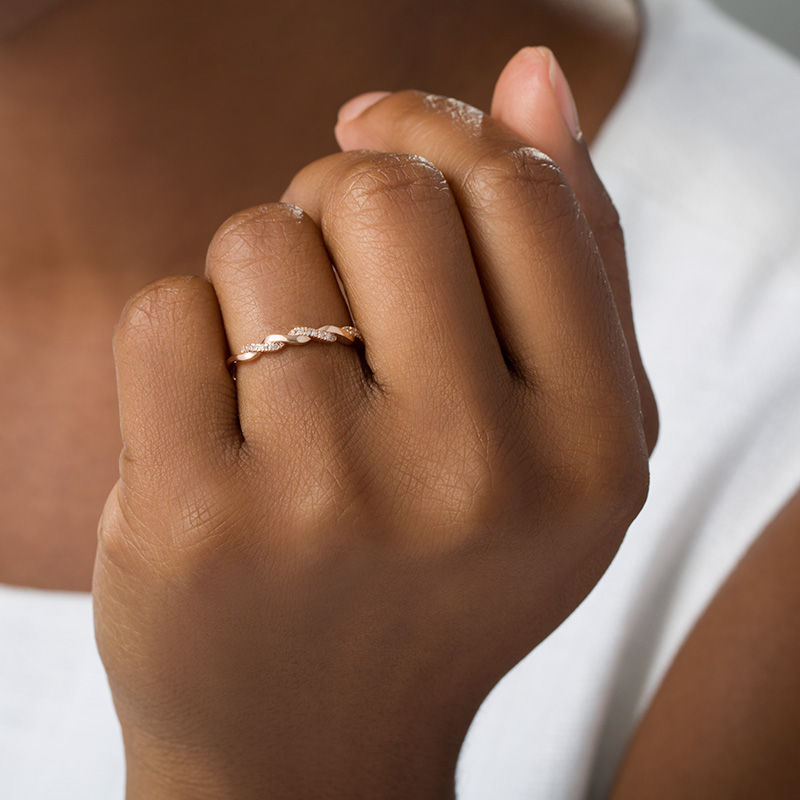 0.05 CT. T.W. Diamond Twist Wedding Band in 10K Rose Gold|Peoples Jewellers