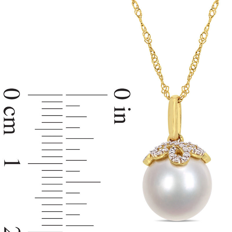 10.0 - 11.0mm Cultured South Sea Pearl and 0.073 CT. T.W. Diamond Leaf Top Pendant in 14K Gold - 17"