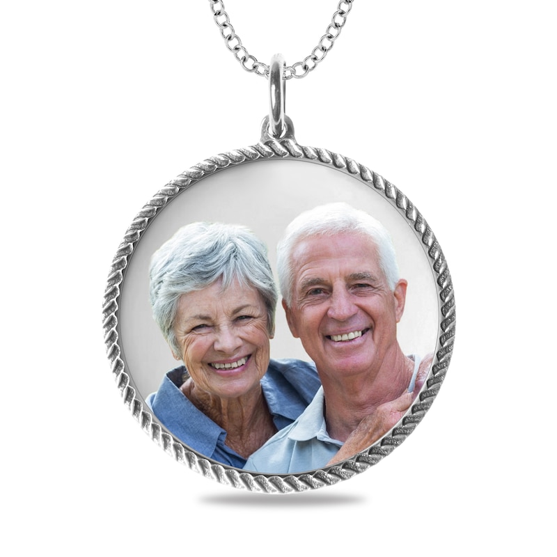 Engravable Photo Rope Frame Circle Pendant in Sterling Silver (1 Image and 3 Lines)|Peoples Jewellers