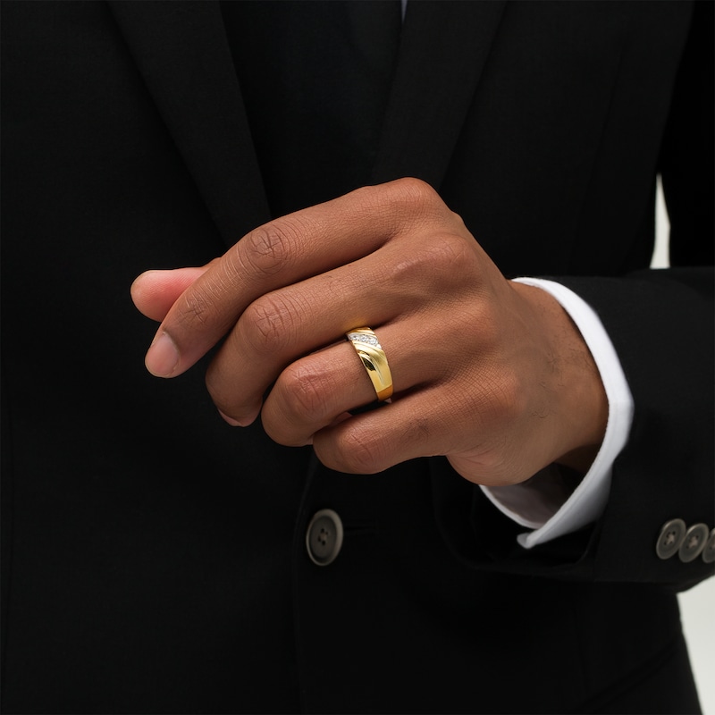 Main Image 2 of Men's 0.25 CT. T.W. Diamond Three Stone Slant Wedding Band in 10K Gold