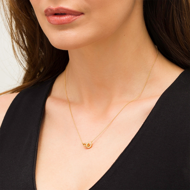 Main Image 2 of Vera Wang Love Collection 0.16 CT. T.W. Diamond Wedding Party Gifts Interlocking Circles Necklace in 14K Gold