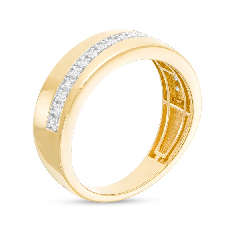 Men's 0.30 CT. T.W. Diamond Wedding Band in 14K Gold