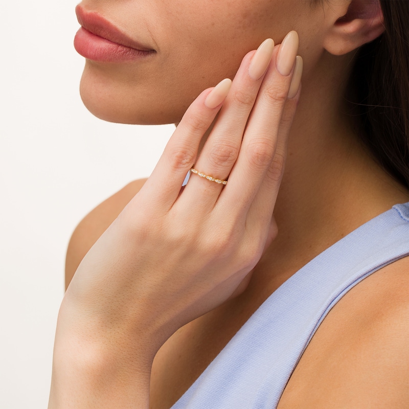 Main Image 2 of 0.12 CT. T.W. Diamond Vintage-Style Scallop Edge Anniversary Band in 10K Gold