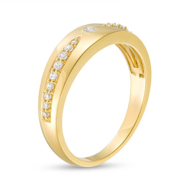 Men's 0.25 CT. T.W. Diamond Point Band in 10K Gold