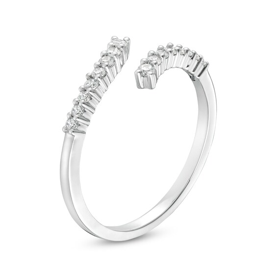 0.18 CT. T.W. Diamond Graduated Bypass Anniversary Band in 10K Gold
