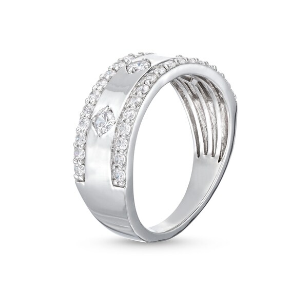 0.69 CT. T.W. Diamond Edge Center Station Band in 10K Gold