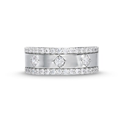 0.69 CT. T.W. Diamond Edge Center Station Band in 10K Gold