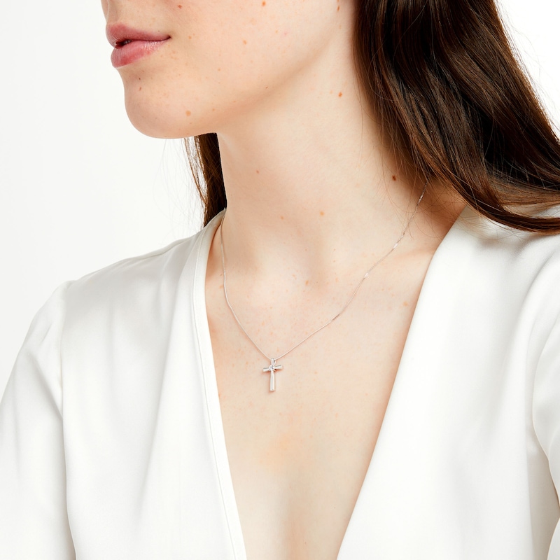 0.10 CT. Canadian Certified Diamond Solitaire Cross Pendant in Sterling Silver (I/I2) - 17"