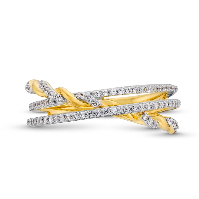 Circle of Gratitude® Collection 0.25 CT. T.W. Diamond Twist Orbit Band in 10K Gold