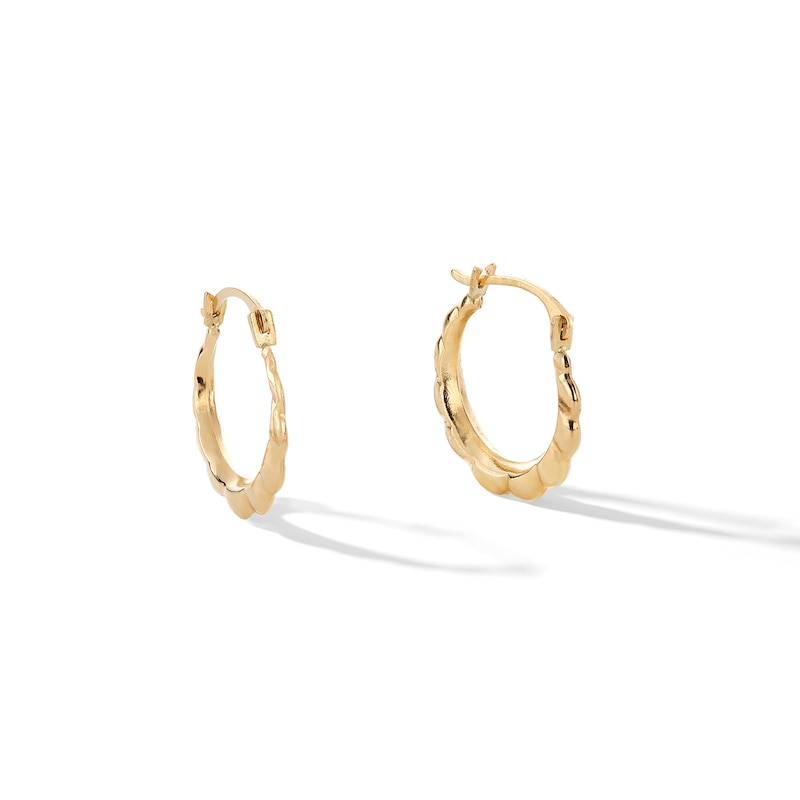 Main Image 1 of 14.0mm Scalloped Hoop Earrings in 14K Gold