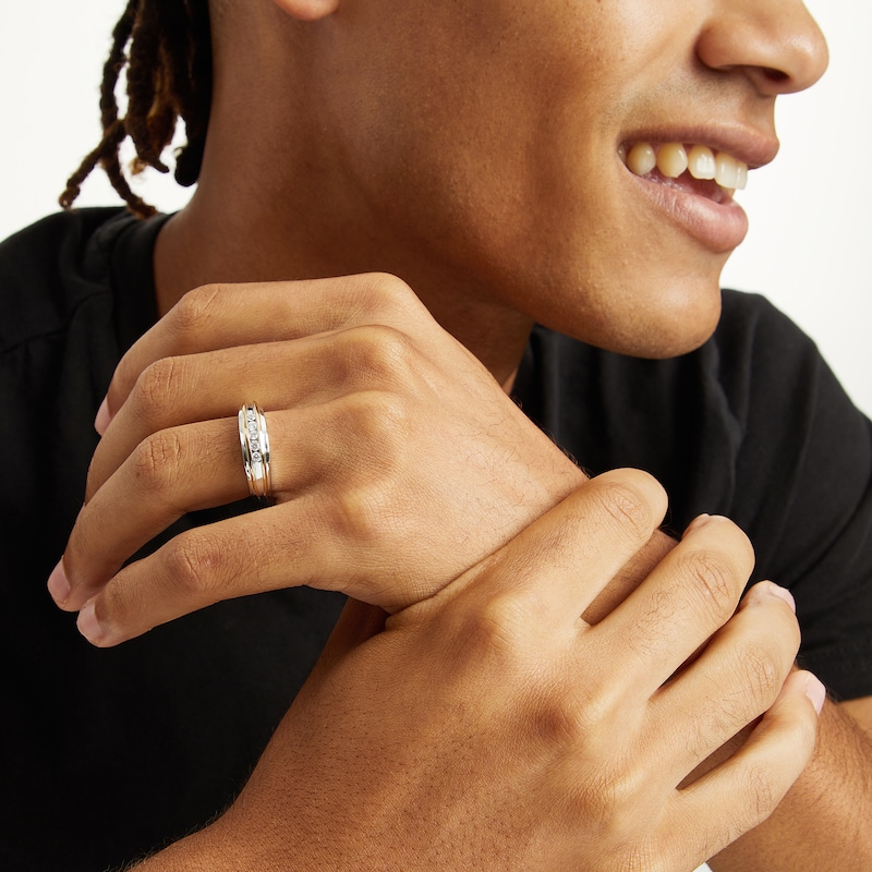 Main Image 2 of Men's 0.25 CT. T.W. Canadian Certified Diamond Five Stone Band in 14K Two-Tone Gold (I/I1)