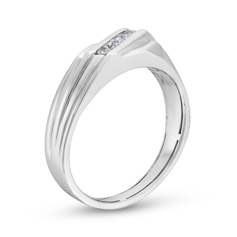 Men's 0.20 CT. T.W. Canadian Certified Diamond Five Stone Slant Groove Shank Band in 14K White Gold (I/I1)|Peoples Jewellers