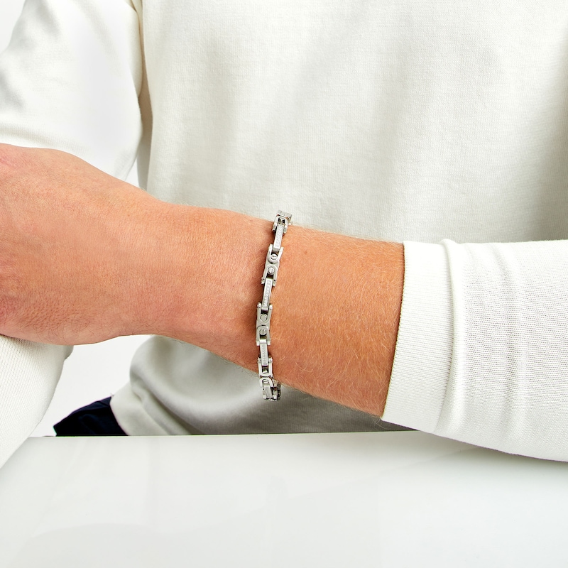 Main Image 2 of Men's 0.25 CT. T.W. Diamond Stirrup Link Bracelet in Stainless Steel - 8.5"