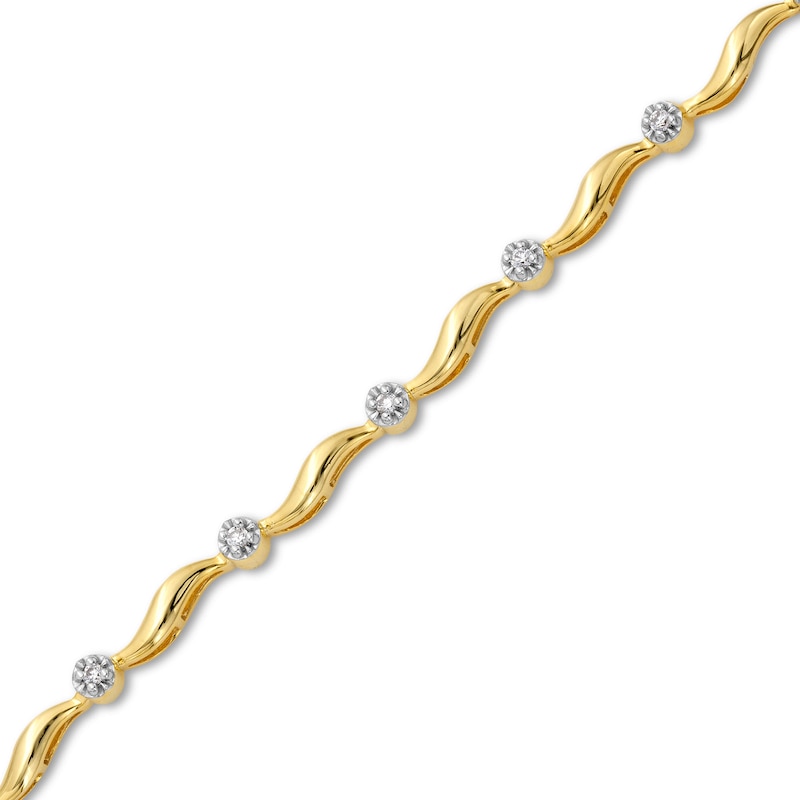 Main Image 1 of 0.15 CT. T.W. Diamond Wave Link Alternating Bracelet in 10K Gold