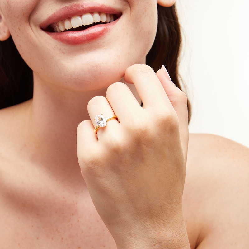 Vera Wang Love Collection 2.08 CT. T.W. Oval Certified Lab-Grown Diamond Solitaire Engagement Ring in 14K Gold (F/VS2)