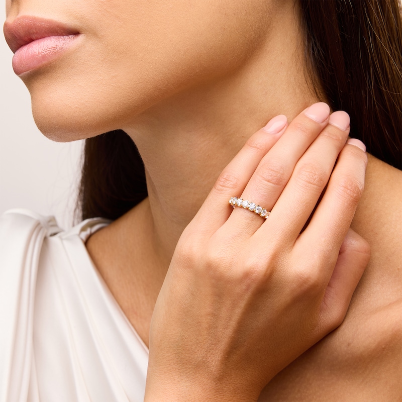 Main Image 2 of 1.20 CT. T.W. Diamond Ten Stone Scallop Edge Anniversary Band in 10K Gold